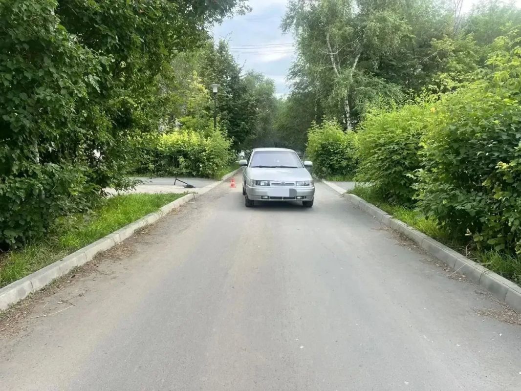 В Гае 9-летний ребенок на самокате попал под колеса «ВАЗа» и сломал бедро