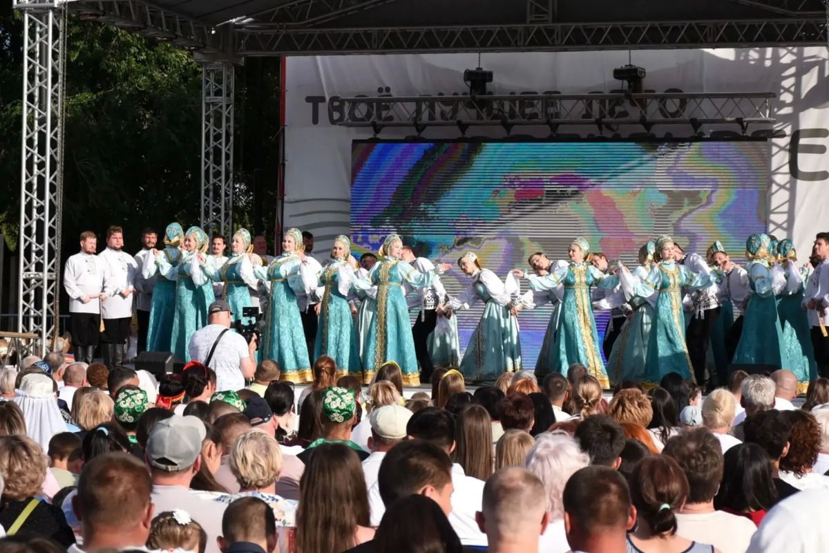 В Оренбурге отметили День семьи, любви и верности В Оренбурге отметили День семьи, любви и верности