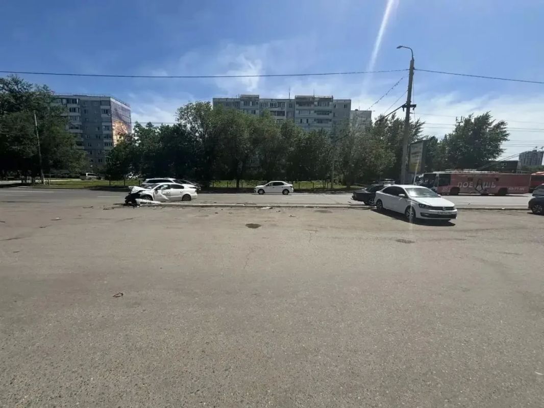 В Оренбурге лихач на «Ладе» устроил жесткое ДТП и попал в больницу