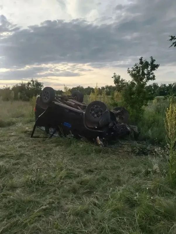 Смертельное ДТП на трассе Оренбург — Беляевка: автомобиль вылетел в кювет и перевернулся Смертельное ДТП на трассе Оренбург — Беляевка: автомобиль вылетел в кювет и перевернулся