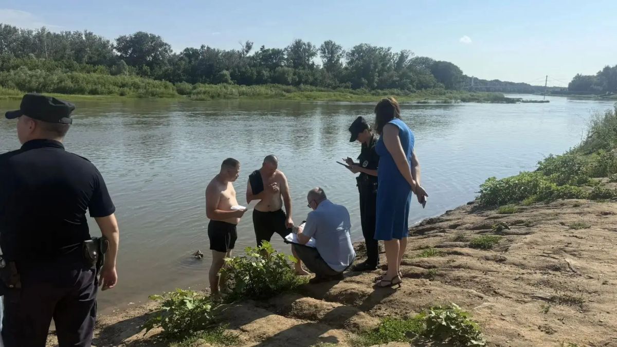 В Оренбурге продолжают проверять несанкционированные места отдыха у воды В Оренбурге продолжают проверять несанкционированные места отдыха у воды