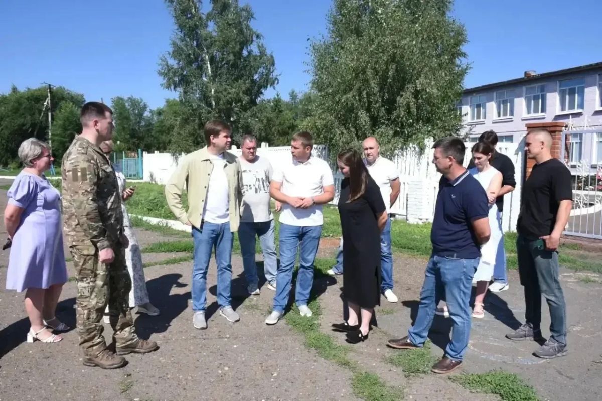 Альберт Юмадилов проинспектировал ремонт социальных объектов в Каргале Альберт Юмадилов проинспектировал ремонт социальных объектов в Каргале
