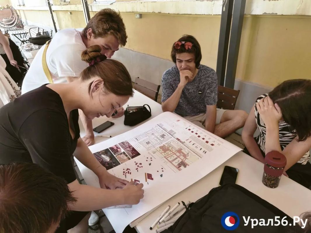 Сделать часть улицы Ленинской пешеходной: молодые архитекторы представили проекты развития Оренбурга Сделать часть улицы Ленинской пешеходной: молодые архитекторы представили проекты развития Оренбурга
