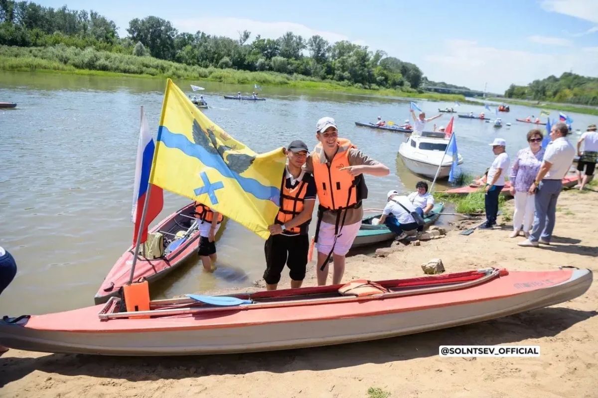 Солнцев дал старт российско-казахстанской экспедиции по Уралу в Оренбурге Солнцев дал старт российско-казахстанской экспедиции по Уралу в Оренбурге