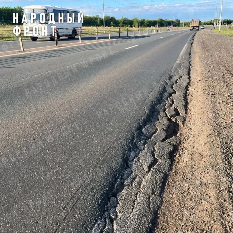 Асфальт на трассе Оренбург - Казань снова разрушается Асфальт на трассе Оренбург - Казань снова разрушается