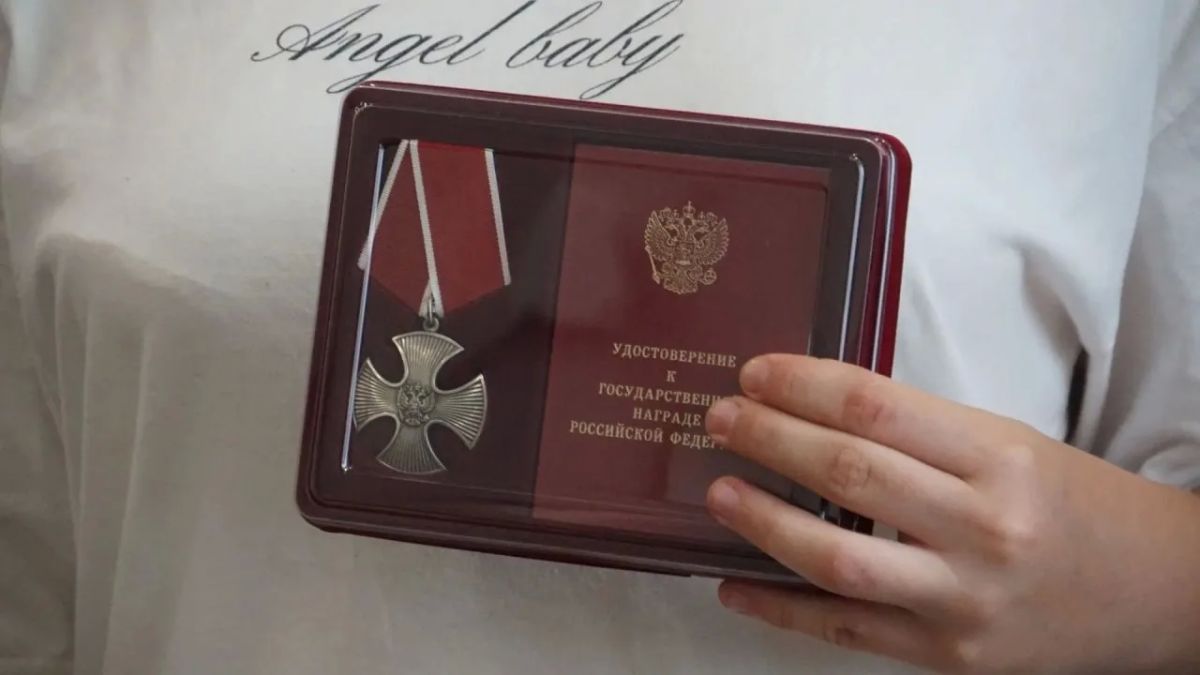 Оренбуржцу Виталию Варзину вручили орден Мужества Оренбуржцу Виталию Варзину вручили орден Мужества