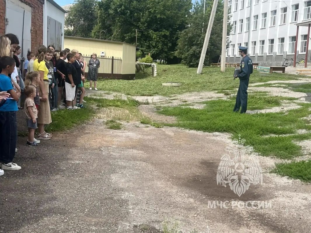 Тренировка безопасности: отработка действий при пожаре Тренировка безопасности: отработка действий при пожаре