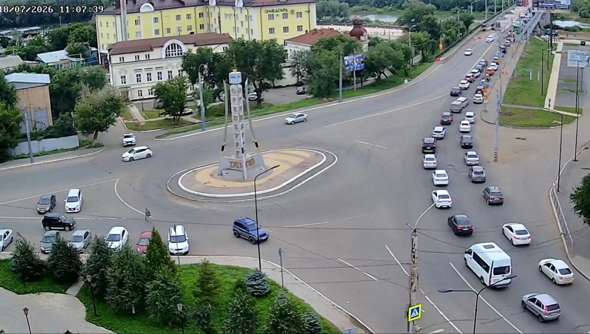 Несколько ДТП стали причиной огромной пробки на Донгузской в Оренбурге