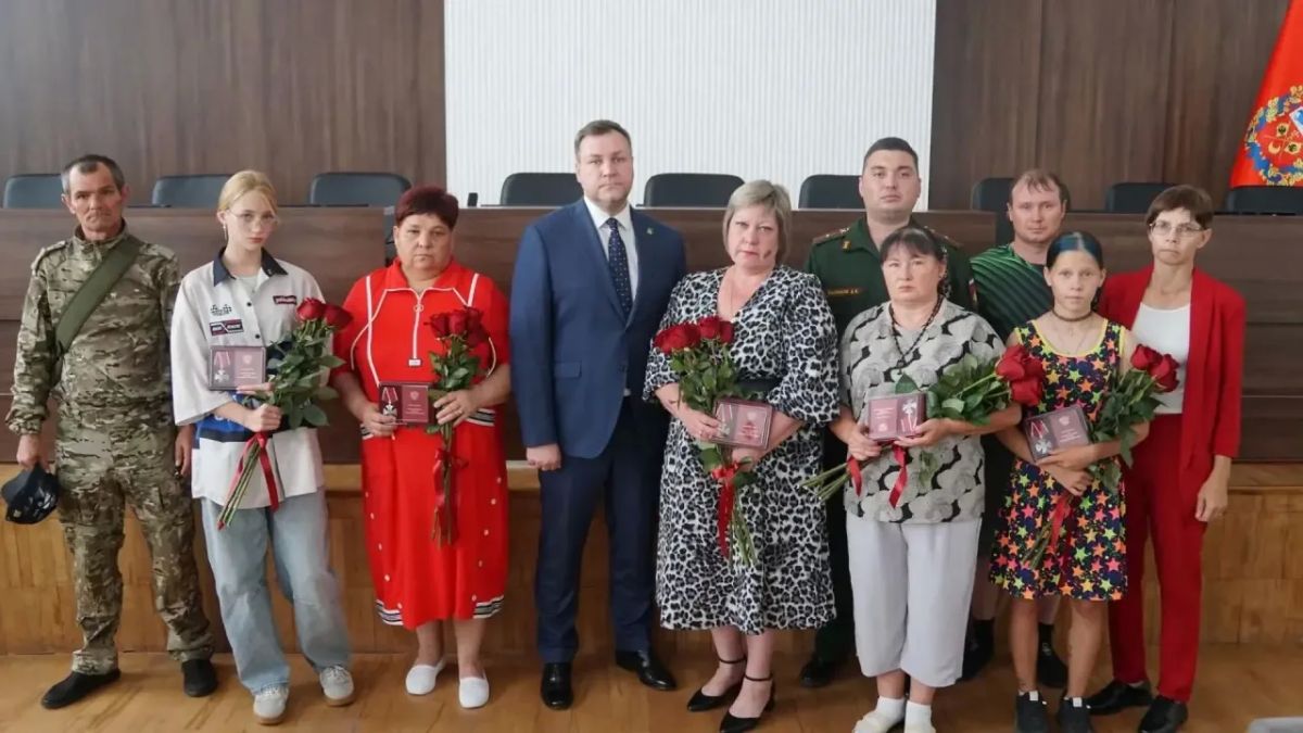 В Бузулуке передали ордена Мужества семьям погибших бойцов СВО
