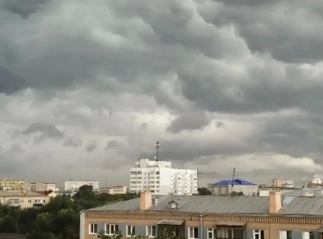 Грозы и сильный ветер надвигаются на Оренбуржье
