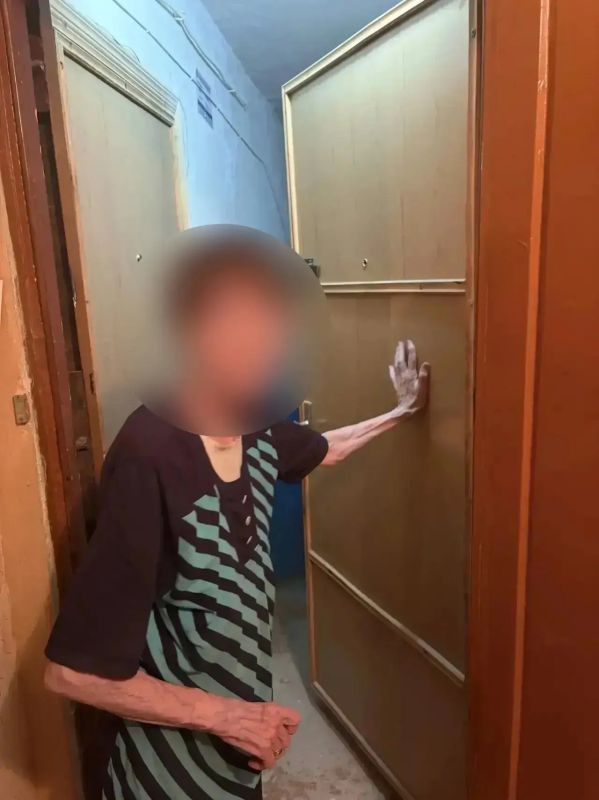 В Оренбурге сотрудники полиции задержали курьера мошенников, похитившего у пяти пенсионеров около 1 500 000 рублей В Оренбурге сотрудники полиции задержали курьера мошенников, похитившего у пяти пенсионеров около 1 500 000 рублей