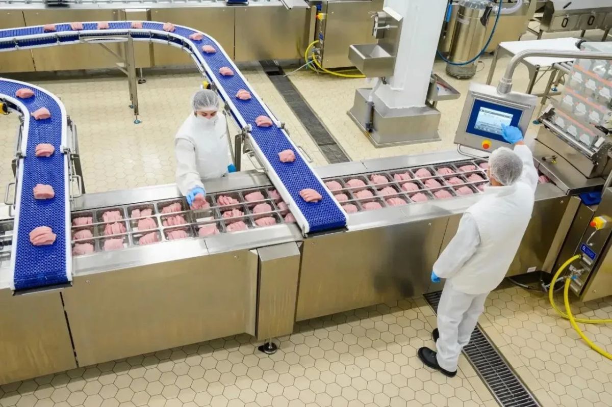 Оборудование оренбургского производства усилит мощности федерального агрохолдинга Оборудование оренбургского производства усилит мощности федерального агрохолдинга