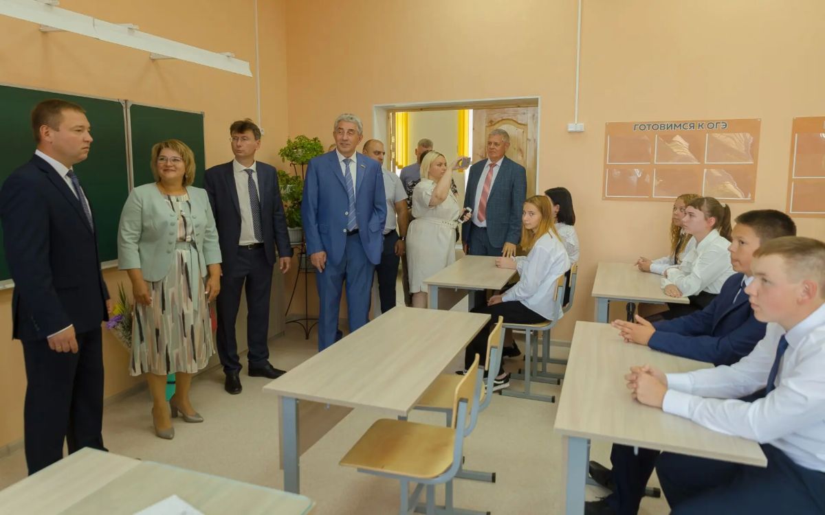 Учителя, отработав 25 лет, получат звание «Ветеран труда»