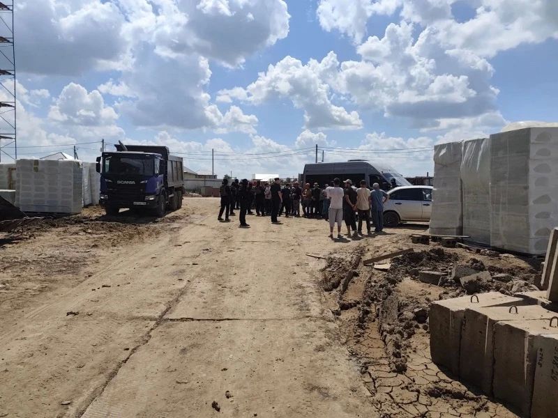 Оренбургские полицейские провели рейд по противодействию незаконной миграции Оренбургские полицейские провели рейд по противодействию незаконной миграции