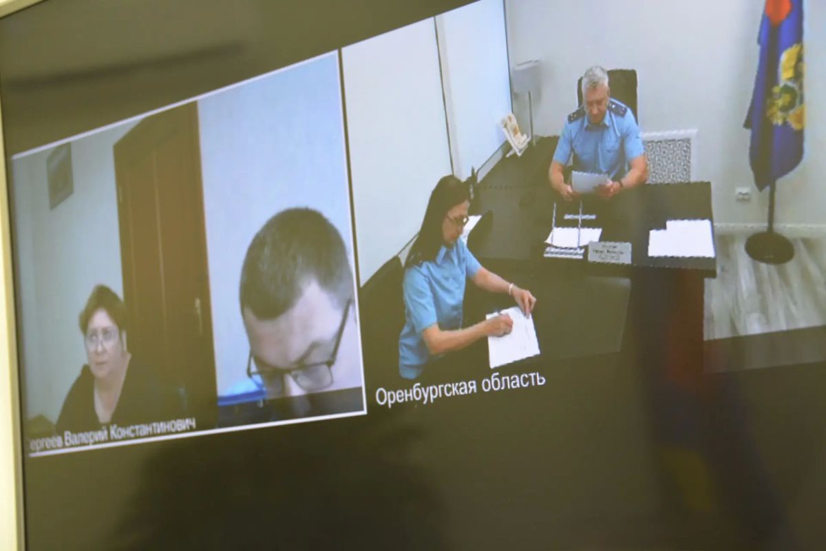 Заместитель прокурора Оренбургской области провел приемы граждан Заместитель прокурора Оренбургской области провел приемы граждан