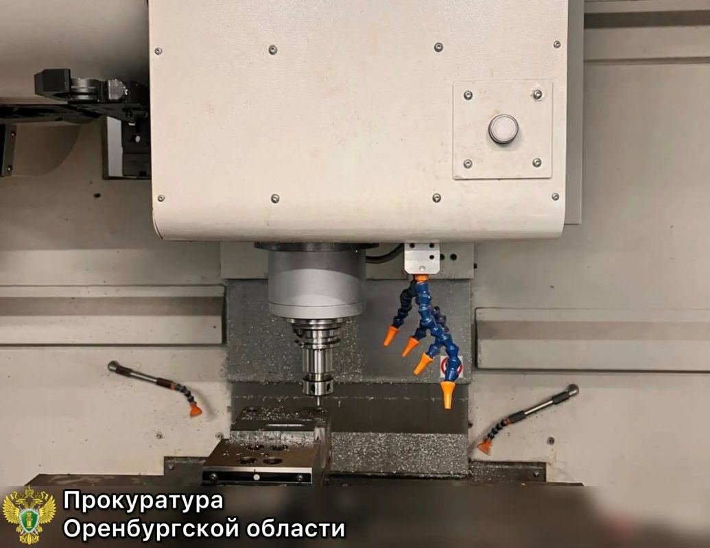 В Оренбургской области прокуратура направила в суд уголовное дело о хищении свыше 11 млн рублей при поставке оборудования в учебные учреждения В Оренбургской области прокуратура направила в суд уголовное дело о хищении свыше 11 млн рублей при поставке оборудования в учебные учреждения