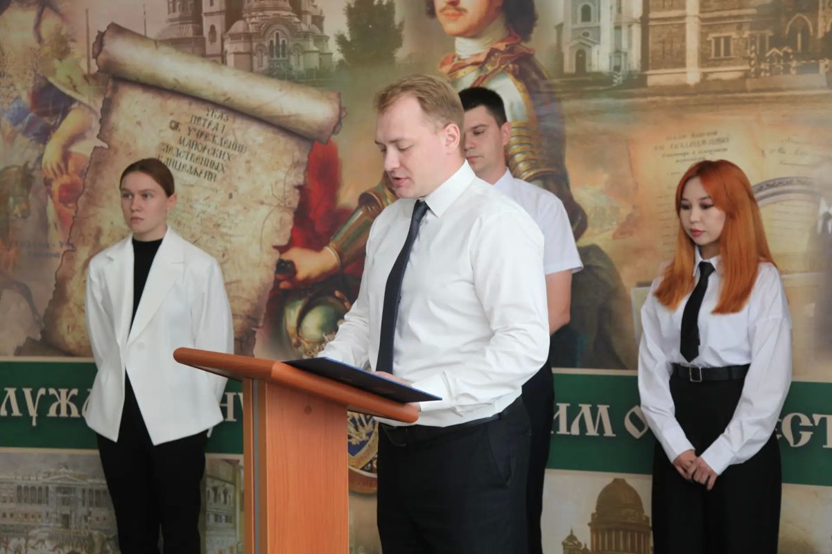 В следственном управлении состоялась торжественная церемония принятия молодыми следователями Присяги сотрудника Следственного комитета Российской Федерации