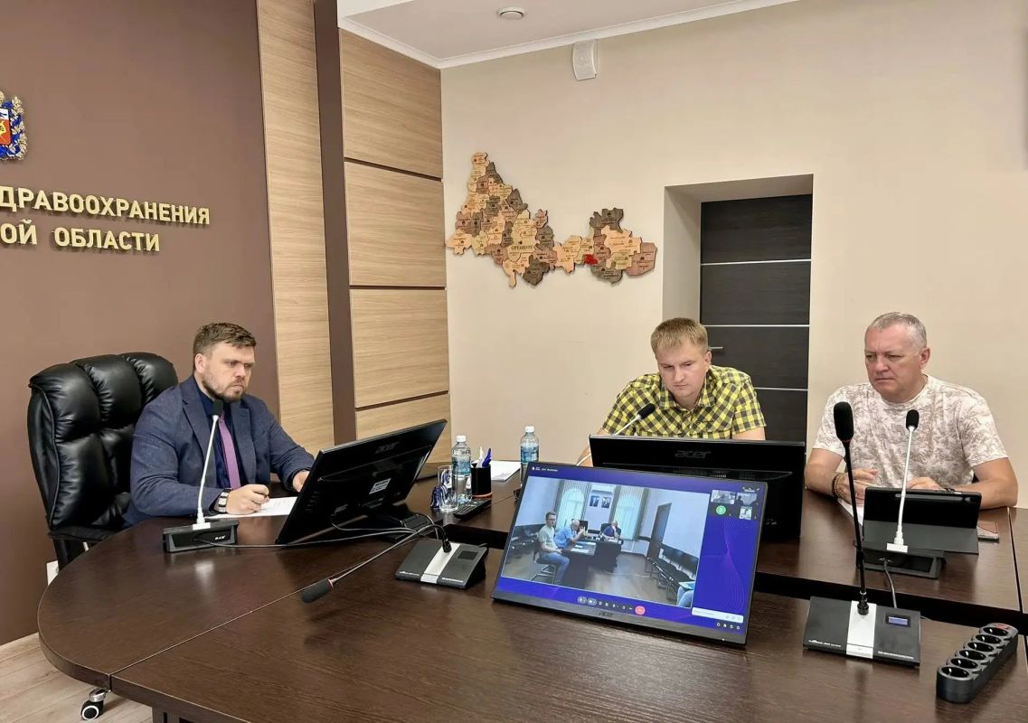 Первый заместитель министра здравоохранения региона Павел Орлов провел совещание в режиме ВКС, посвященное срокам окончания работ по возведению приемного экстренного отделения на территории Областного центра хирургии и...