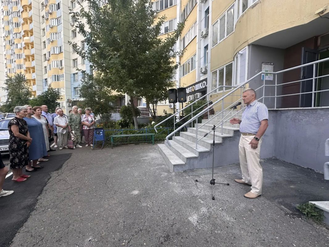 В Оренбурге открыли памятный знак почетному гражданину города Алексею Савельевичу Козлову В Оренбурге открыли памятный знак почетному гражданину города Алексею Савельевичу Козлову