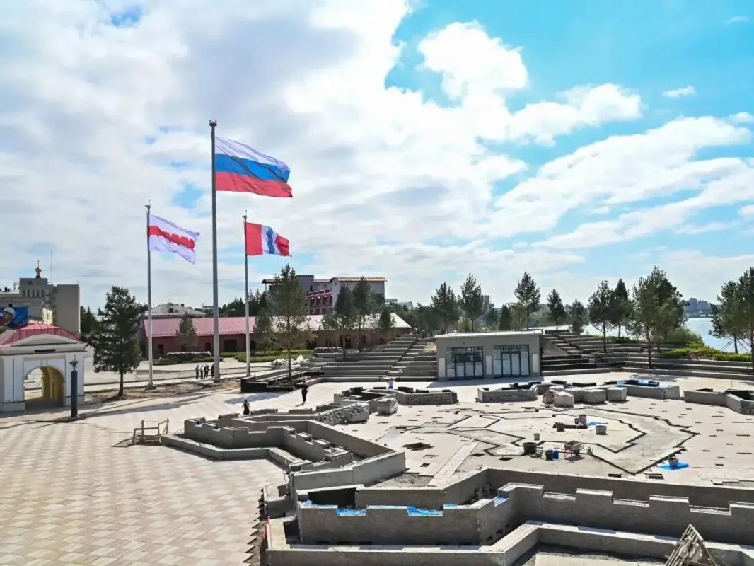 Губернатор Евгений Солнцев принял участие в ключевых событиях Форума России и Казахстана в Омске Губернатор Евгений Солнцев принял участие в ключевых событиях Форума России и Казахстана в Омске