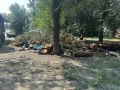 Веткам и строительному мусору не место на контейнерных площадках