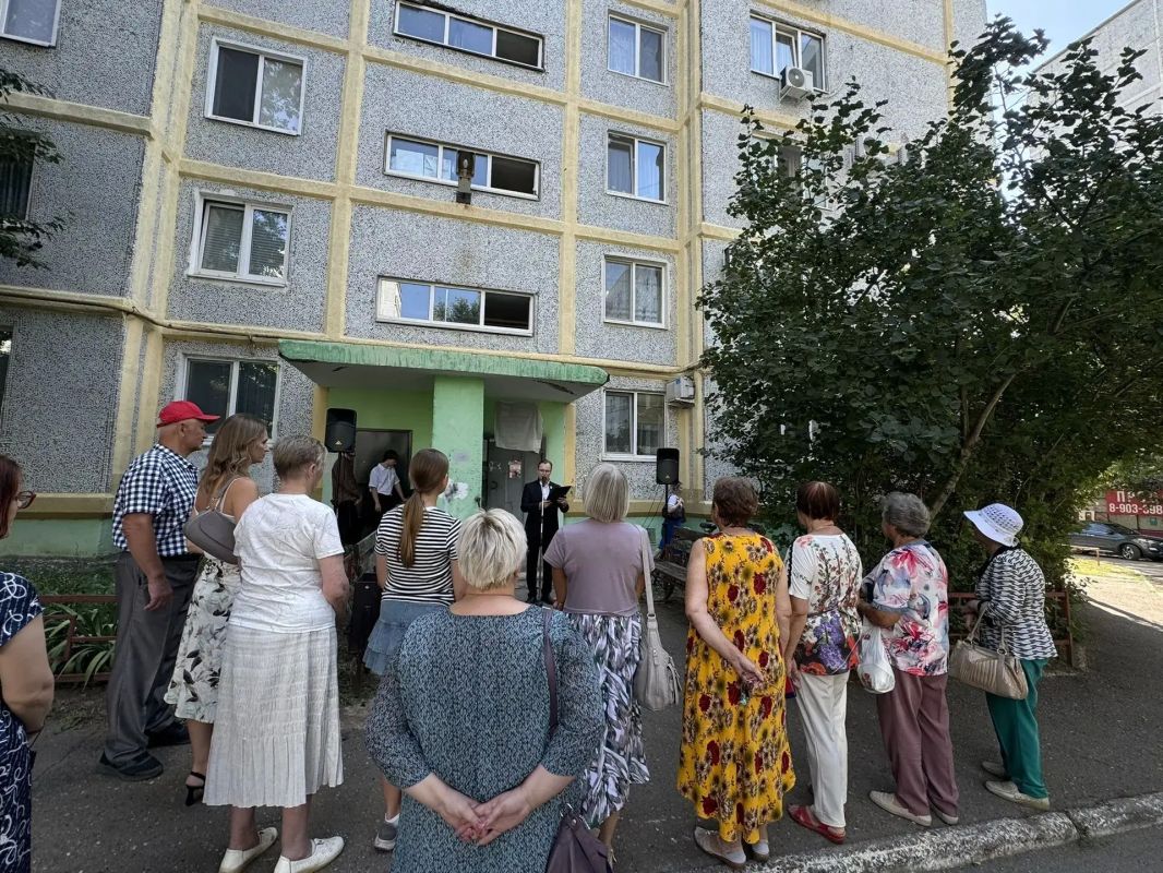 Чтобы помнили: в Оренбурге открыли памятный знак Почетному гражданину города Александру Ивановичу Осначу Чтобы помнили: в Оренбурге открыли памятный знак Почетному гражданину города Александру Ивановичу Осначу
