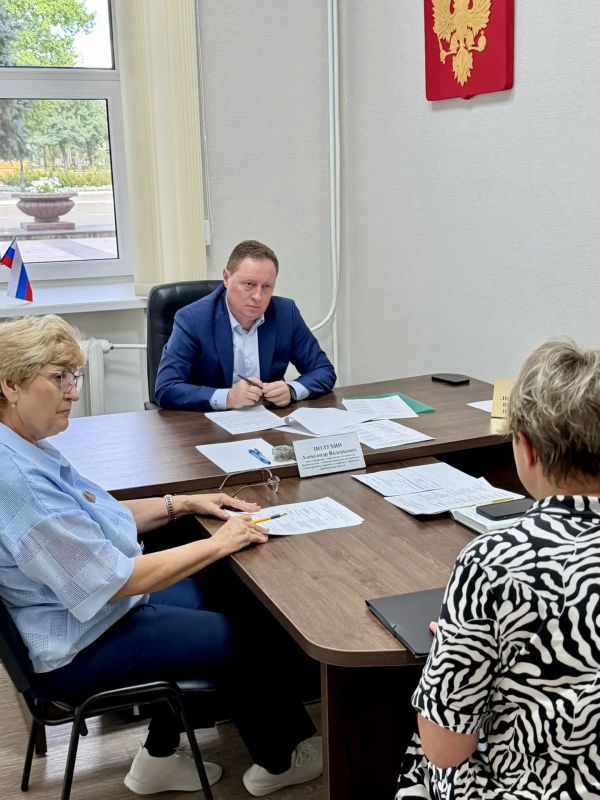 Оренбуржцы обратились за помощью к главе минстроя области Александру Полухину Оренбуржцы обратились за помощью к главе минстроя области Александру Полухину