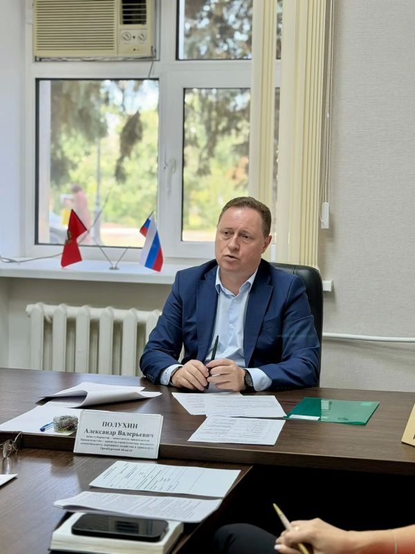 Оренбуржцы обратились за помощью к главе минстроя области Александру Полухину Оренбуржцы обратились за помощью к главе минстроя области Александру Полухину