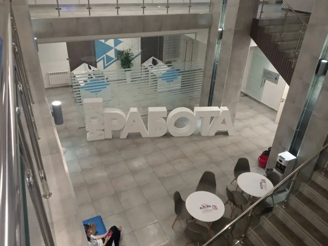 Жители Оренбуржья разместили 29 тысяч резюме на портале «Работа России»