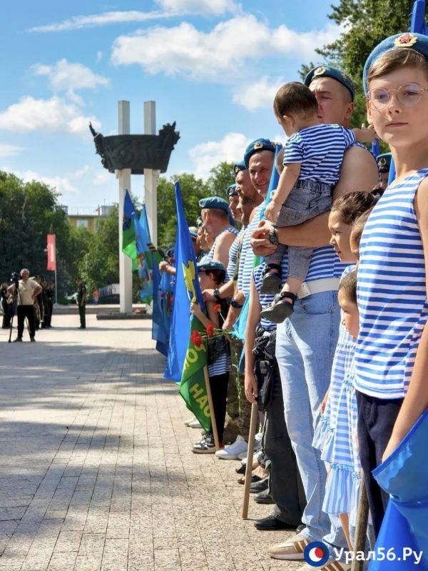 Кадры с праздничного мероприятия посвященного Дню ВДВ в Оренбурге! Кадры с праздничного мероприятия посвященного Дню ВДВ в Оренбурге!