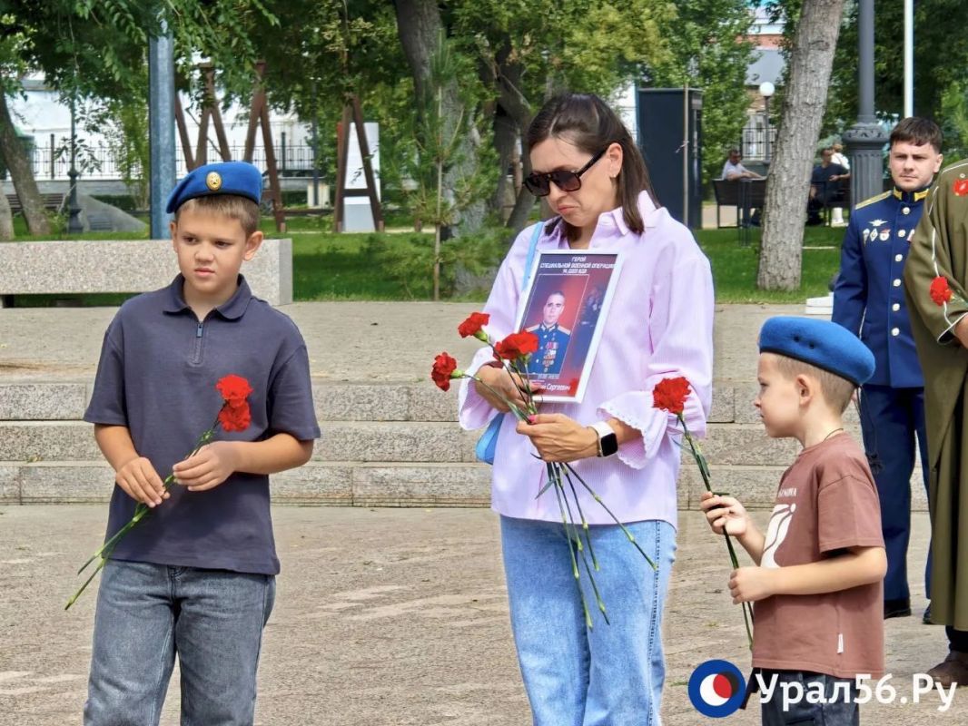 Кадры с праздничного мероприятия посвященного Дню ВДВ в Оренбурге! Кадры с праздничного мероприятия посвященного Дню ВДВ в Оренбурге!