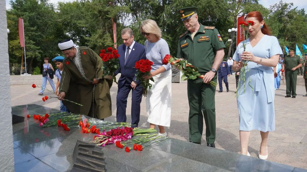 Никто, кроме нас: в Оренбурге отмечают 96-ю годовщину ВДВ Никто, кроме нас: в Оренбурге отмечают 96-ю годовщину ВДВ