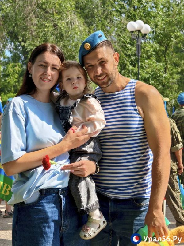 Кадры с праздничного мероприятия посвященного Дню ВДВ в Оренбурге! Кадры с праздничного мероприятия посвященного Дню ВДВ в Оренбурге!