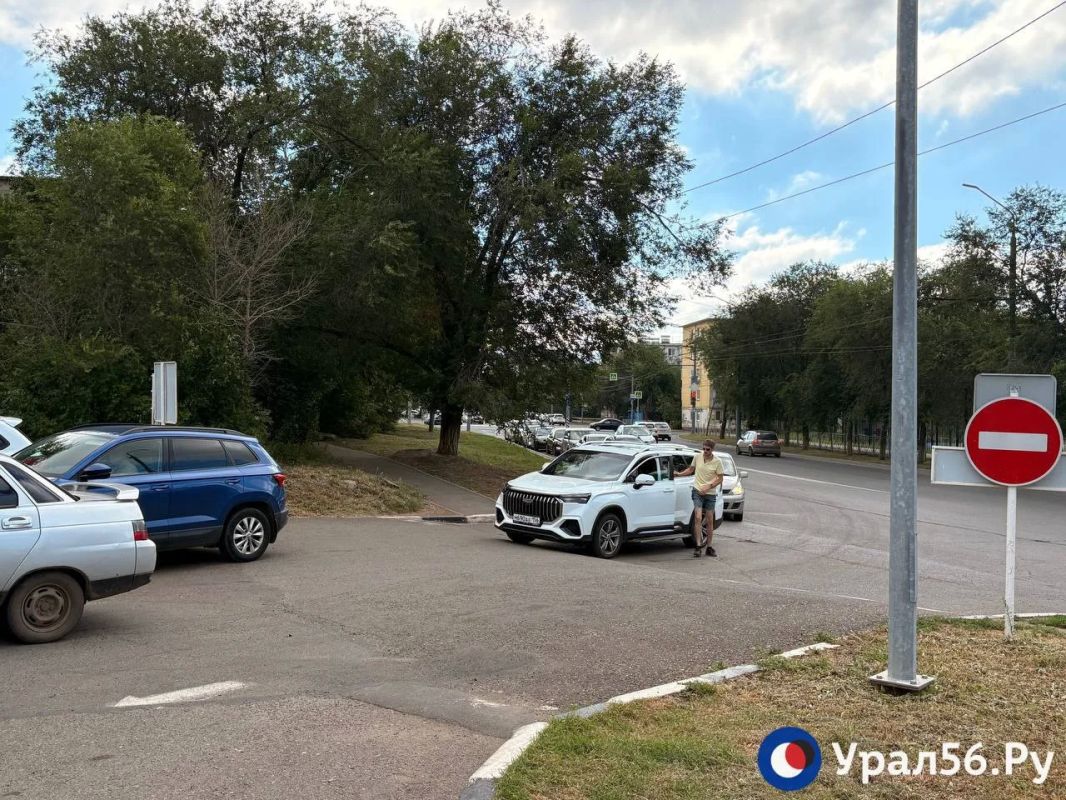 Топливо есть, но действуют ограничения: ситуация на АЗС Оренбурга сегодня, 3 августа Топливо есть, но действуют ограничения: ситуация на АЗС Оренбурга сегодня, 3 августа