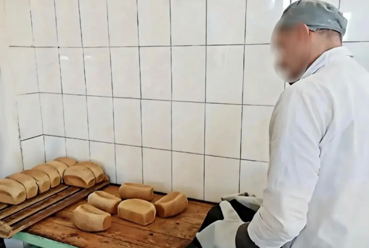 В колонии Новотроицка ежедневно выпекают около тысячи хлебобулочных изделий В колонии Новотроицка ежедневно выпекают около тысячи хлебобулочных изделий