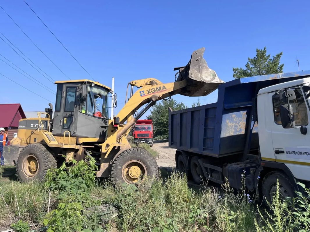 Свыше 130 тысяч кубов строительного мусора: в Орске продолжают расчищать территории пострадавшие от паводка Свыше 130 тысяч кубов строительного мусора: в Орске продолжают расчищать территории пострадавшие от паводка
