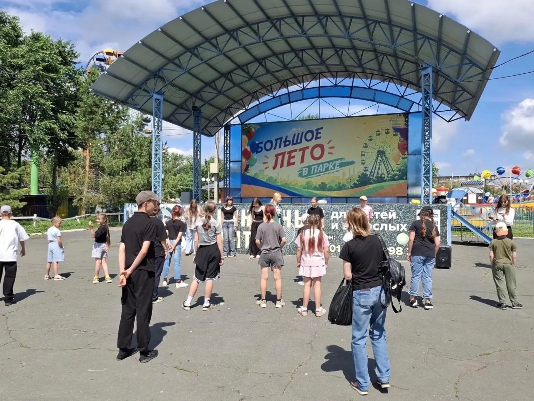 Выходные в парке: «Цветик-семицветик» ждет детей Выходные в парке: «Цветик-семицветик» ждет детей
