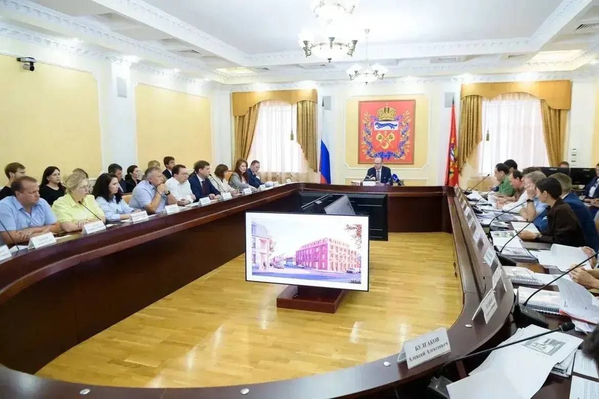 Также на заседании регионального архитектурно-градостроительного совета под председательством губернатора Евгения Солнцева эксперты вынесли вердикты по двум резонансным объектам высотного строительства Также на заседании регионального архитектурно-градостроительного совета под председательством губернатора Евгения Солнцева эксперты вынесли вердикты по двум резонансным объектам высотного строительства
