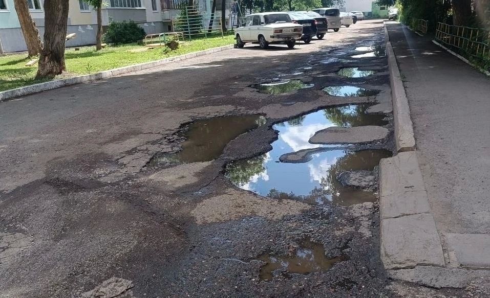 Скорая отказывается приезжать: Жители Оренбурга просят привести в порядок дорогу Скорая отказывается приезжать: Жители Оренбурга просят привести в порядок дорогу