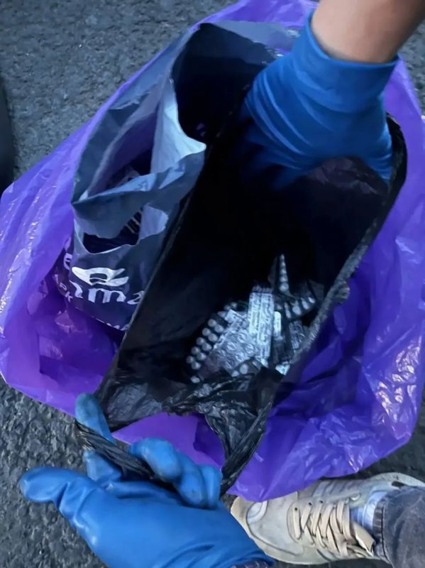 Житель Оренбурга задержан полицией за поставку из Екатеринбурга прегабалина и трамадола с целью сбыта Житель Оренбурга задержан полицией за поставку из Екатеринбурга прегабалина и трамадола с целью сбыта