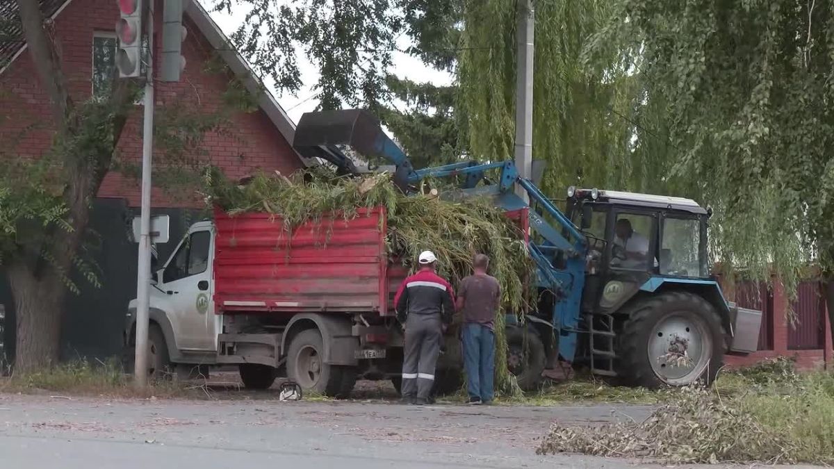 Бузулук отходит от мощного урагана