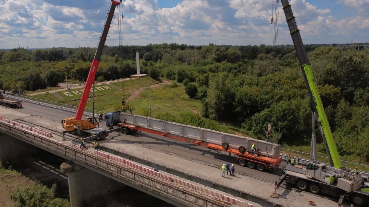 Знаете, для чего на самом деле перекрывают мост через Урал в Оренбурге? Знаете, для чего на самом деле перекрывают мост через Урал в Оренбурге?
