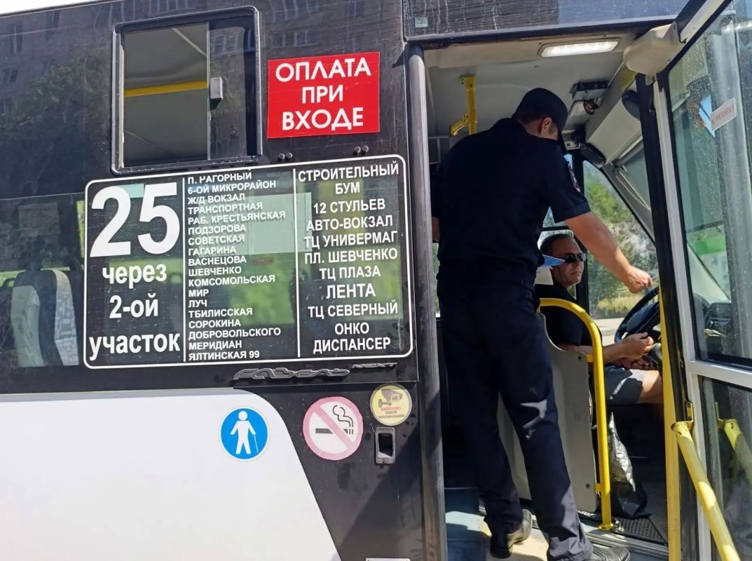 После трагического ДТП в Орске инспекторы ГИБДД вышли на диалог с водителями маршруток После трагического ДТП в Орске инспекторы ГИБДД вышли на диалог с водителями маршруток