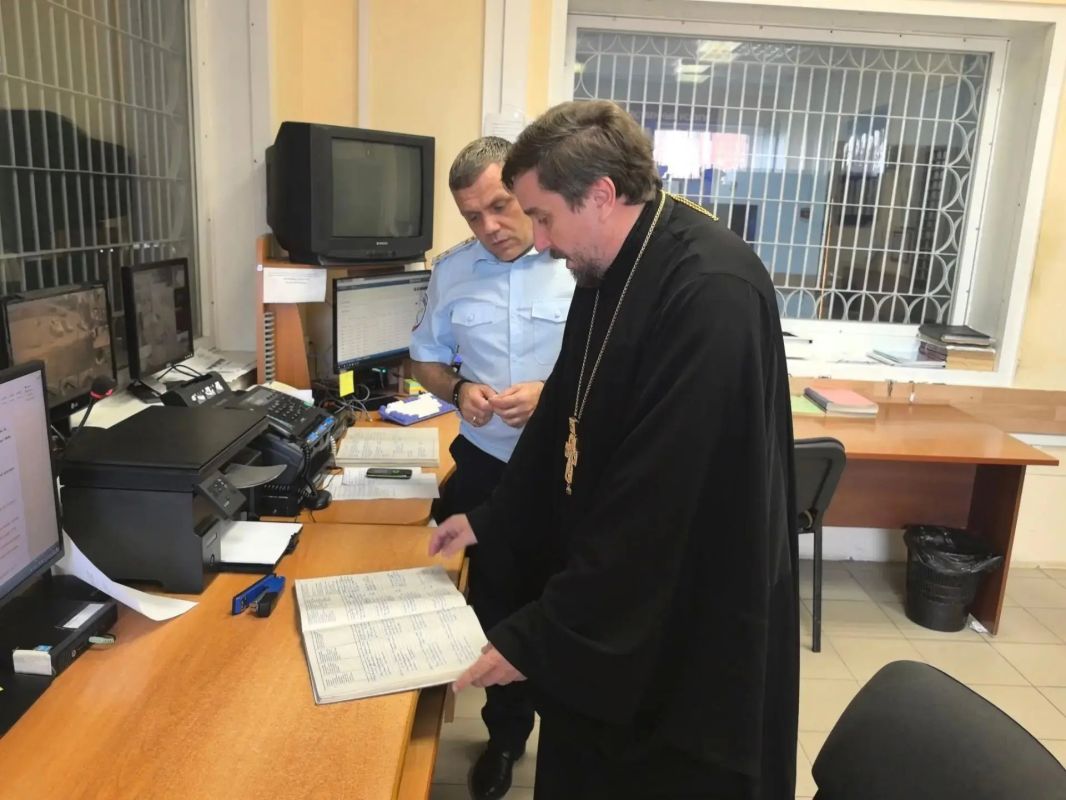 Представитель Общественного совета при региональном УМВД посетил ОМВД России по Соль-Илецкому городскому округу Представитель Общественного совета при региональном УМВД посетил ОМВД России по Соль-Илецкому городскому округу