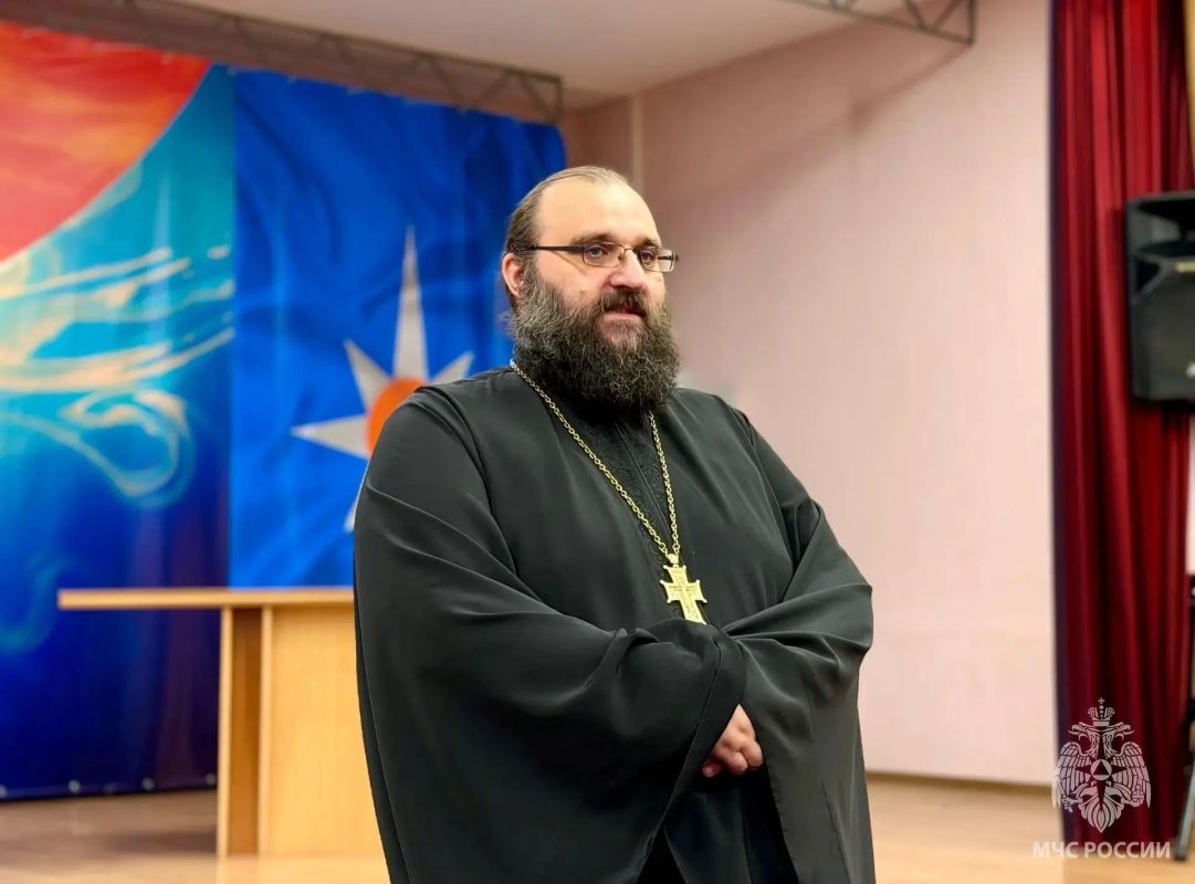 Прошла встреча личного состава Главного управления с представителем РПЦ Прошла встреча личного состава Главного управления с представителем РПЦ