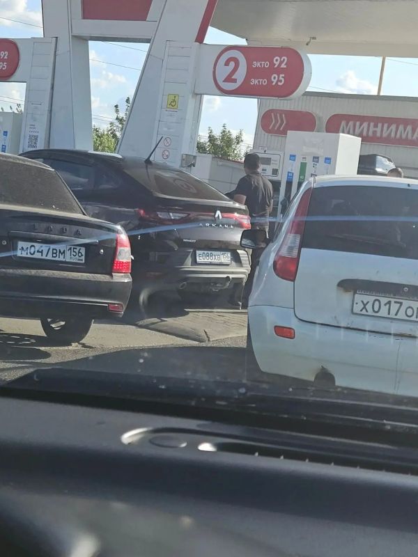 Губернатор попросил прокуратуру усилить контроль за соблюдением решения оперштаба сотрудниками АЗС