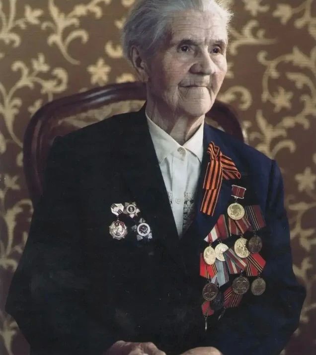 В Оренбургской области поздравили двух женщин с 103-летием и 100-летним юбилеем В Оренбургской области поздравили двух женщин с 103-летием и 100-летним юбилеем