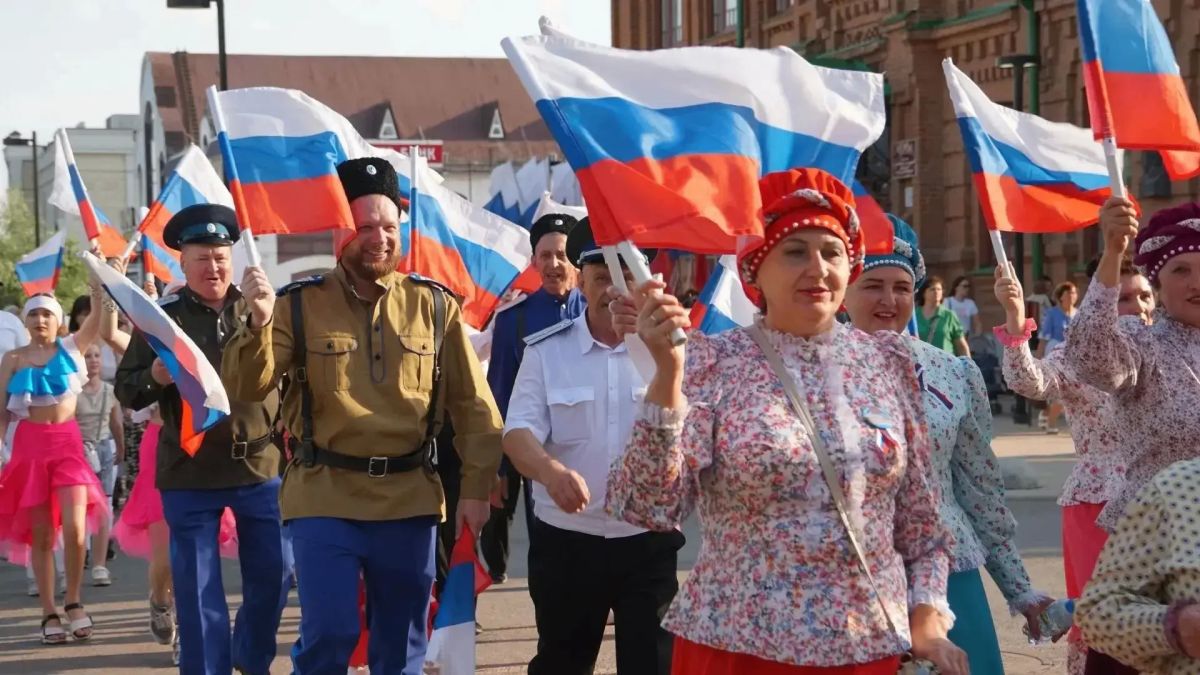 ОРЕНБУРЖЬЕ ОТМЕТИТ ДЕНЬ ГОСУДАРСТВЕННОГО ФЛАГА РОССИИ ОРЕНБУРЖЬЕ ОТМЕТИТ ДЕНЬ ГОСУДАРСТВЕННОГО ФЛАГА РОССИИ