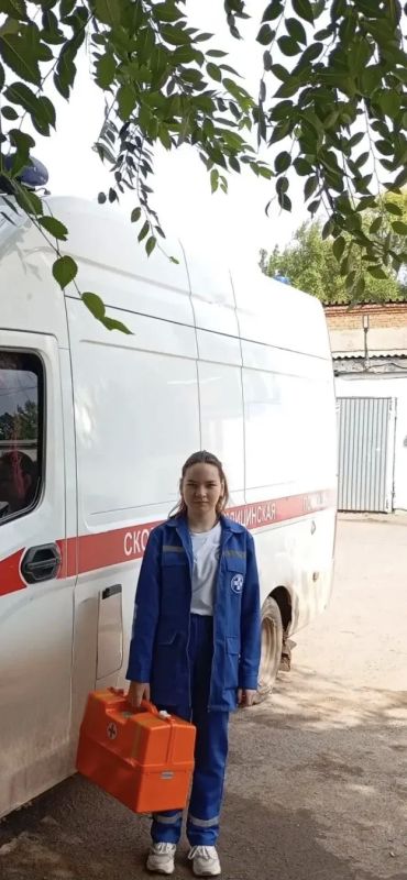Новые кадры!. Друзья! Мы с радостью представляем вам нашего нового сотрудника- Регина Тимохина -фельдшер Скорой медицинской помощи г. Абдулино