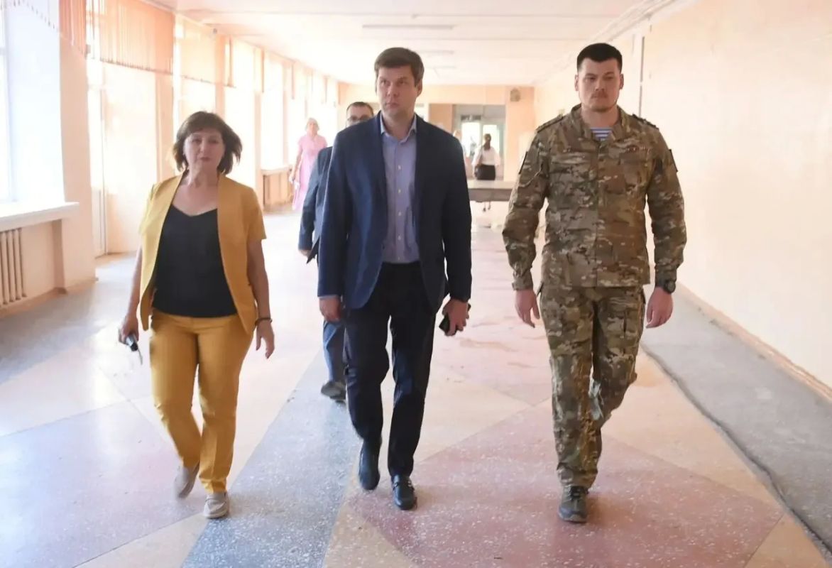 Альберт Юмадилов: Продолжаем ремонтные работы в школах Альберт Юмадилов: Продолжаем ремонтные работы в школах